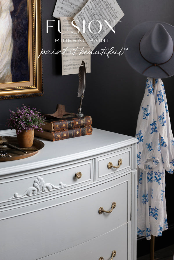 Fusion Mineral Paint Parchment